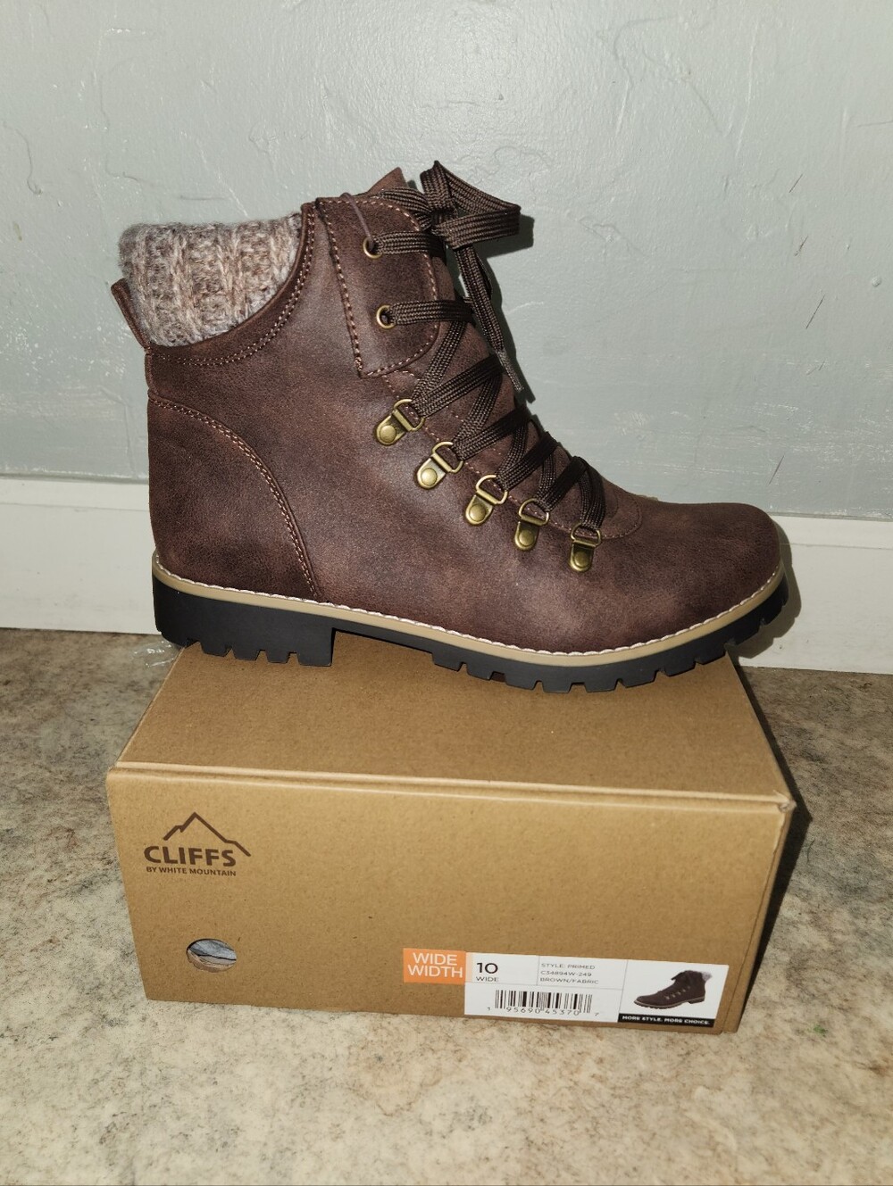 CLIFFS BY WHITE MOUNTAIN Brown Primed Lugged Lace-Up Ankle Bootie